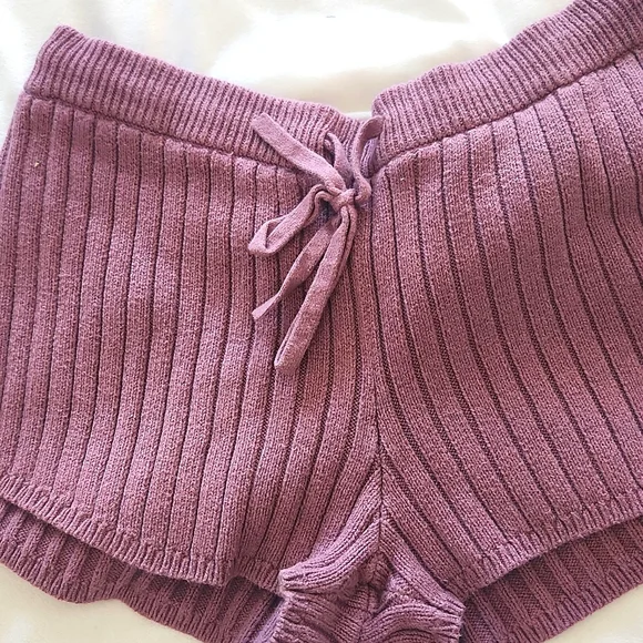 Heavy Knit Shorts - Picture 2 of 6